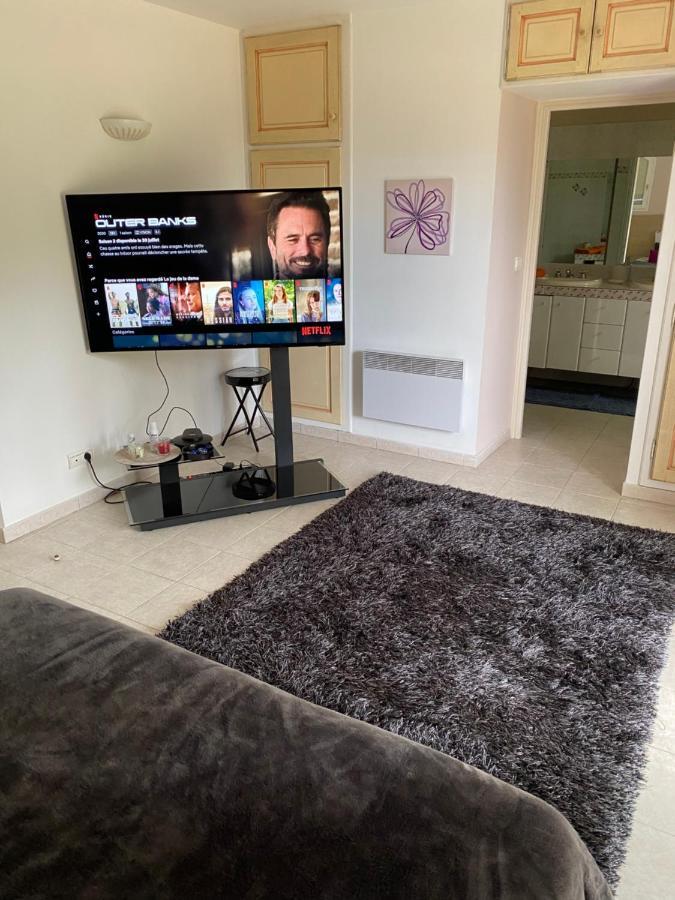 Chambre Spacieuse Independante Dans Villa Plus Parking Privee 르까네 외부 사진