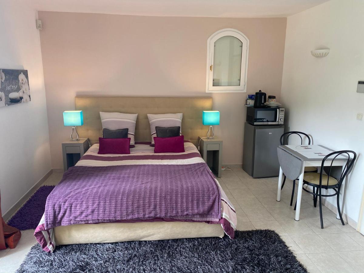 Chambre Spacieuse Independante Dans Villa Plus Parking Privee 르까네 외부 사진
